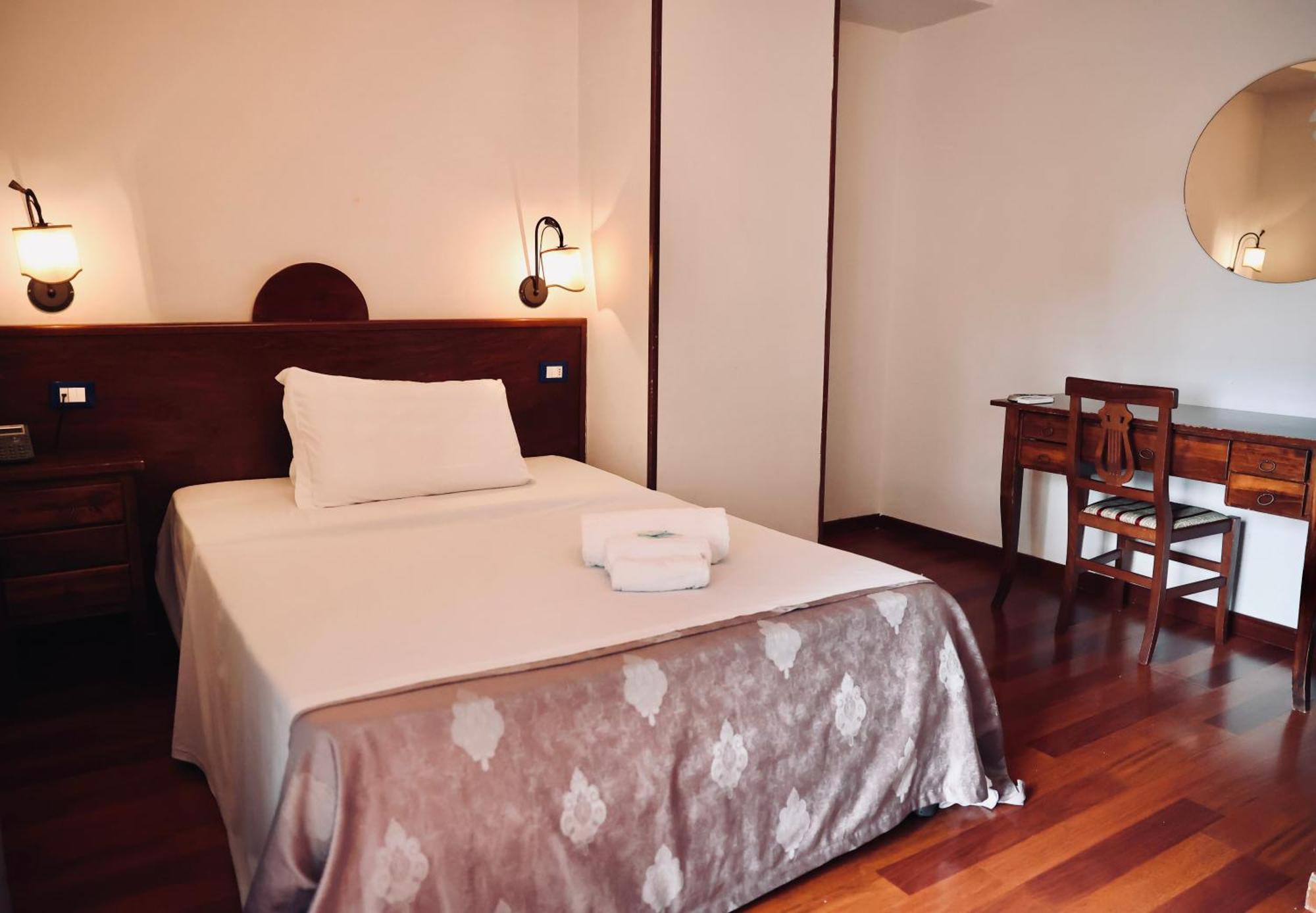 Hotel Max Aversa Exterior photo